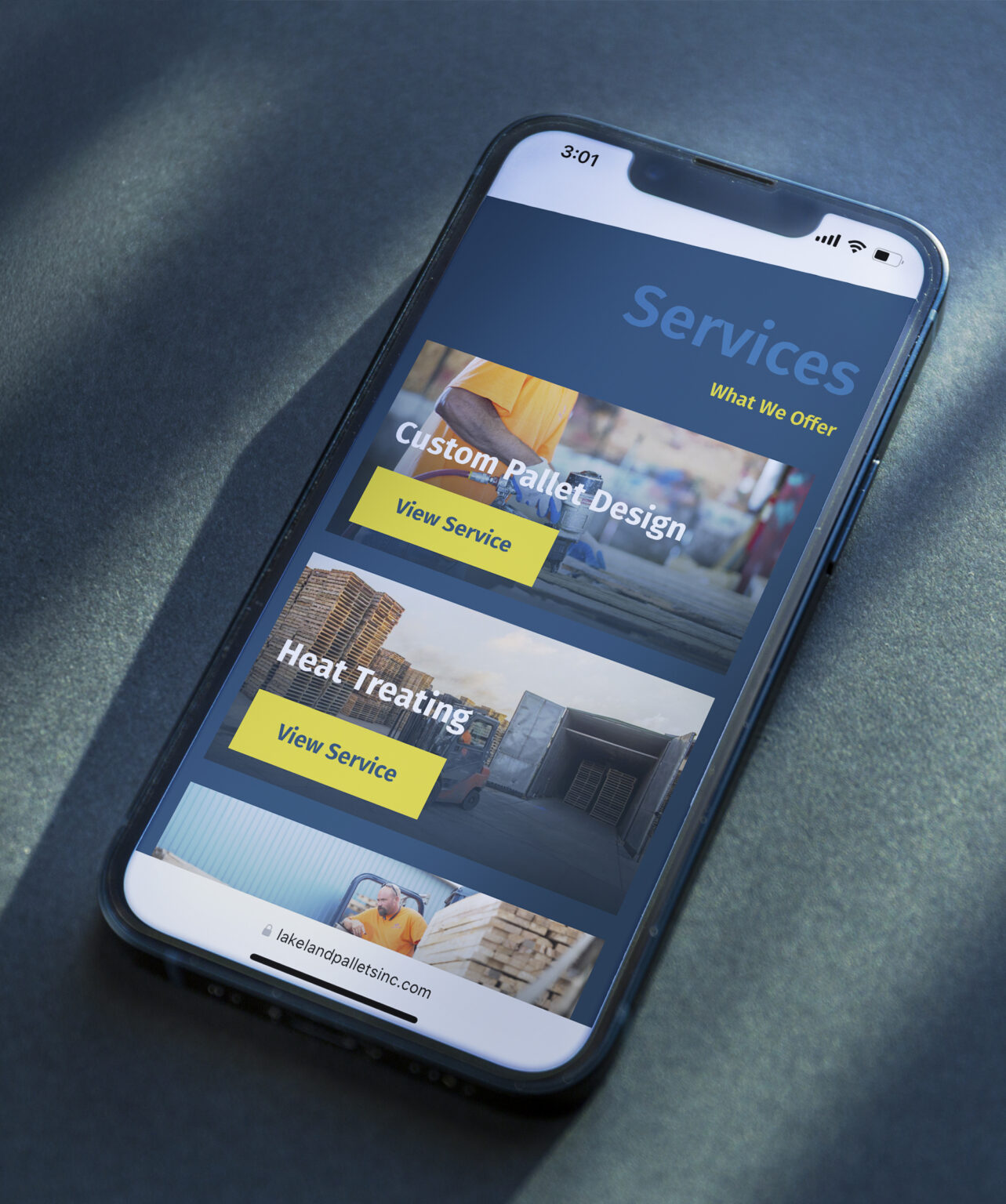lakeland pallets phone mockup